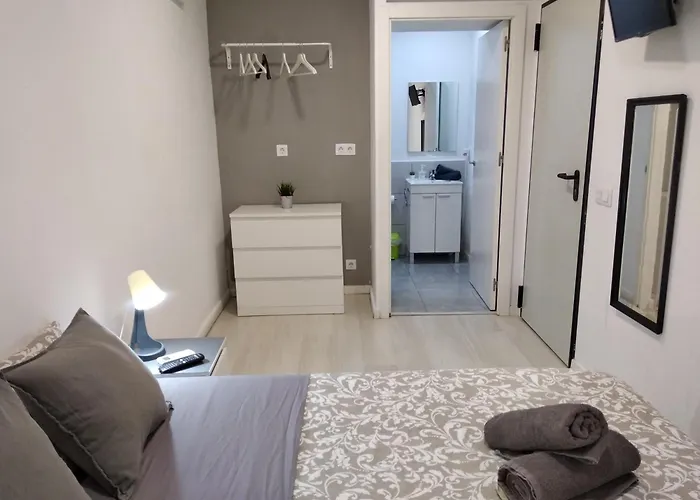 Hotel: Hostal Urban Basic