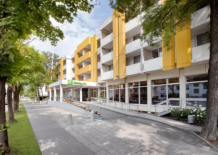Holiday Inn - South By Ihg