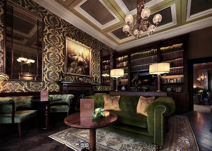 5 star hotels Bonham