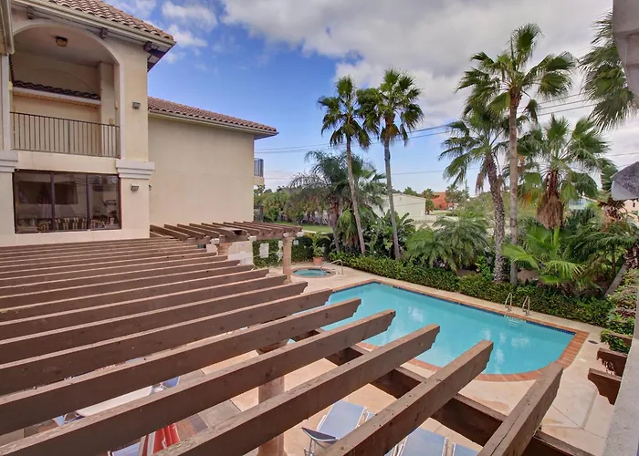 Pet Friendly hotel: The Inn At South Padre