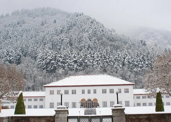 Golf hotel: The Lalit Grand Palace Srinagar