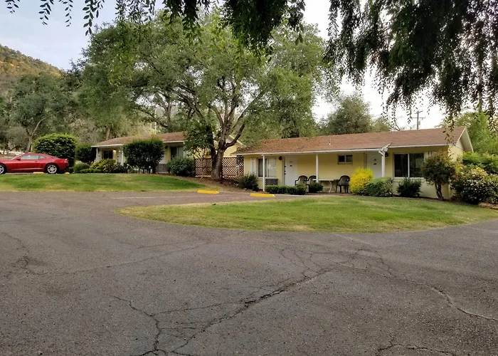 Family Friendly Hotels Lazy J Ranch