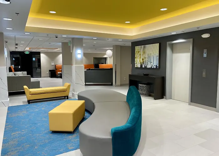 Hotel with view: La Quinta Inn By Wyndham Lynnwood
