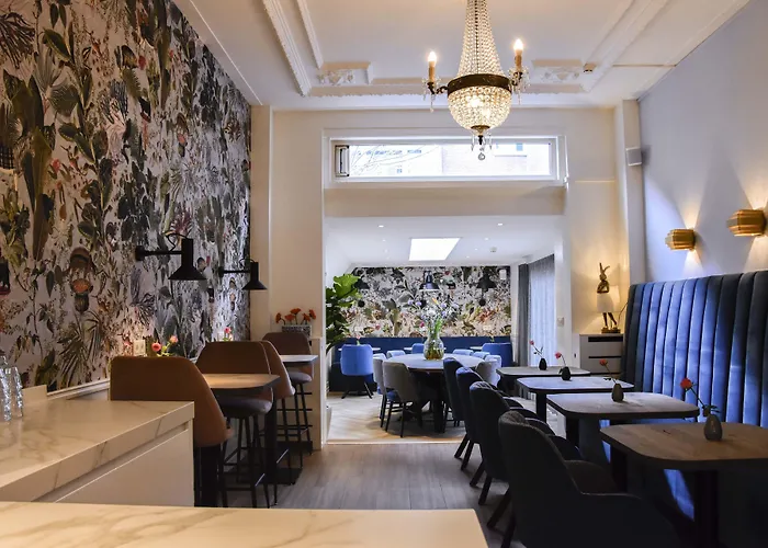 Boutique Asterisk, A Family Run