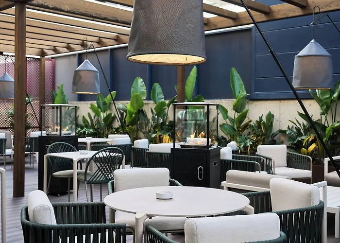 Dog friendly hotels Catalonia La Maquinista