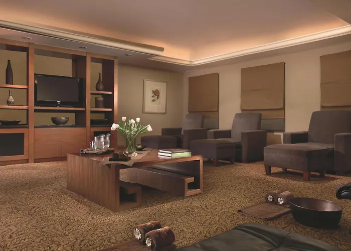 Hot Tub in Room Ritz-Carlton Jakarta, Mega Kuningan
