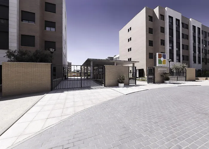 Hotel Aeroporto: Compostela Suites