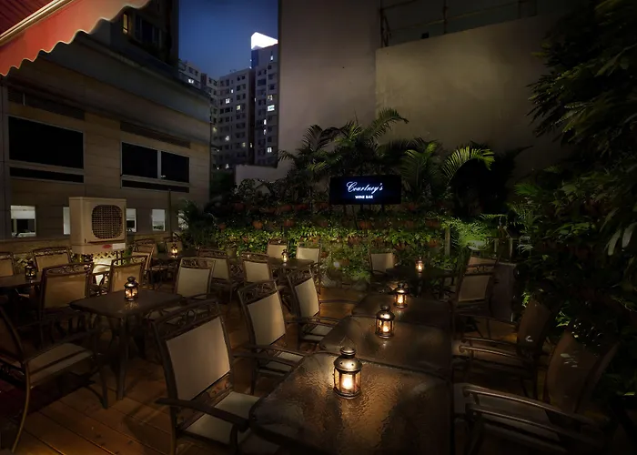 Hotel de 3 estrellas: XI Hotel