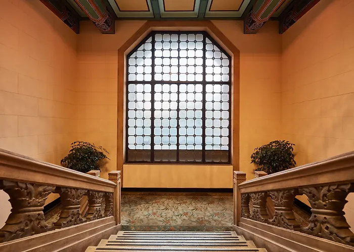 Metropolo Classiq, Shanghai, Ymca-People Square