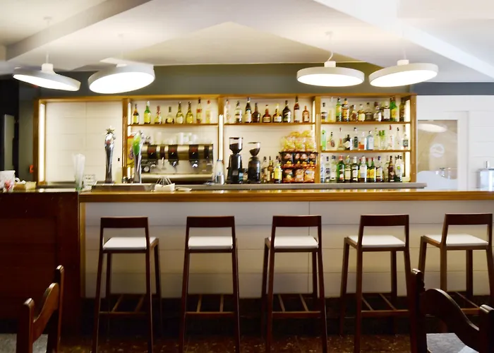 Hotel de 3 estrellas: Hotel Restaurant Sant Pol
