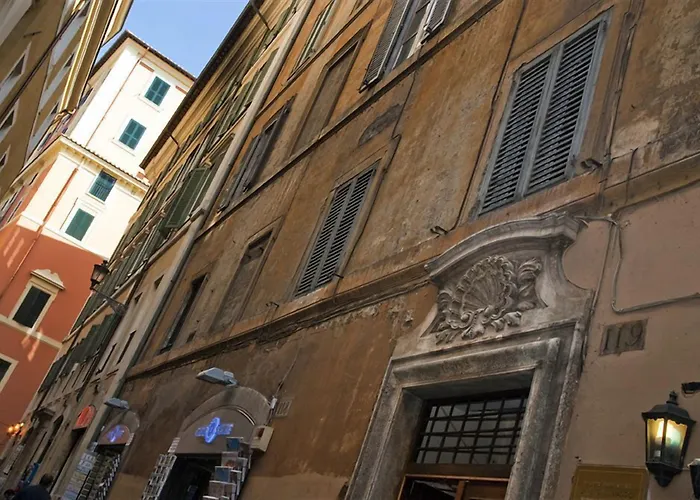 Pantheon Relais