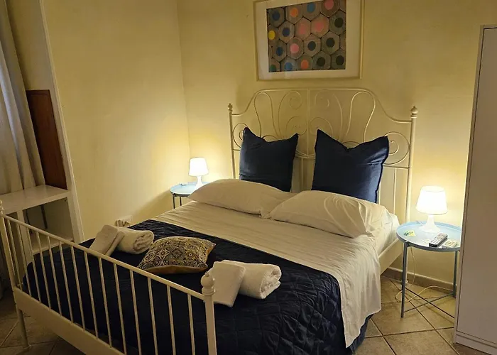 Hotel cerca del aeropuerto: Napol-In