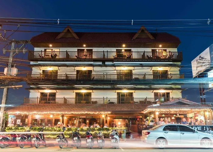 Günstiges Hotel: Jomtien Boathouse