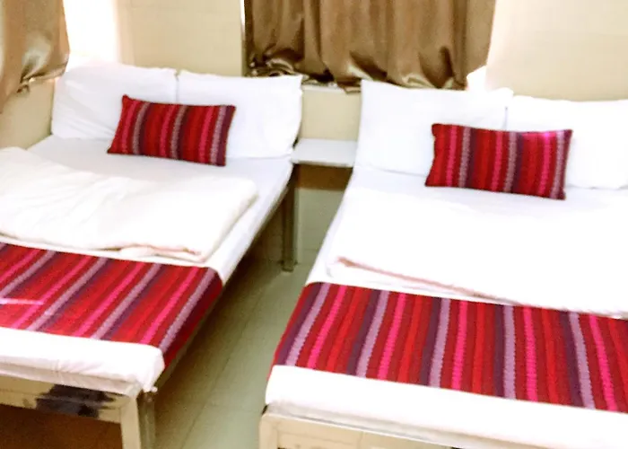 Cheap hotel: New Grand Guest House