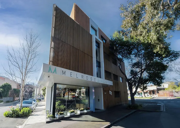 Сity center hotels Melrose Apartments