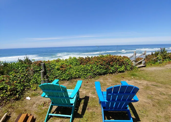 Hotel with view: Nelscott Manor