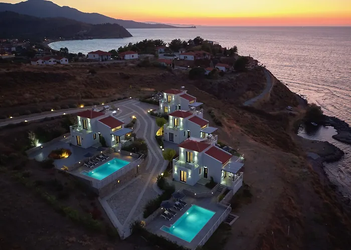 Eleia Seafront Rooms & s