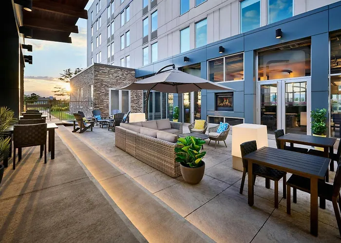 Pet Friendly hotel: Aloft Vaughan Mills