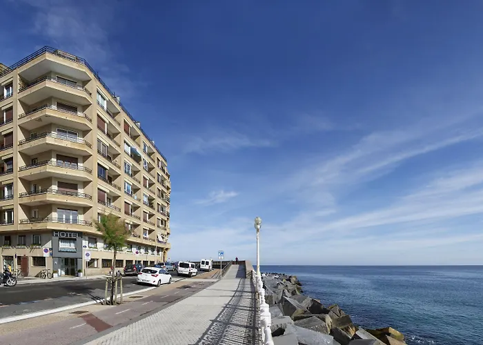 Hotel nahe College: Hotel Parma