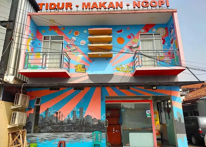 Budi House & Food Station
