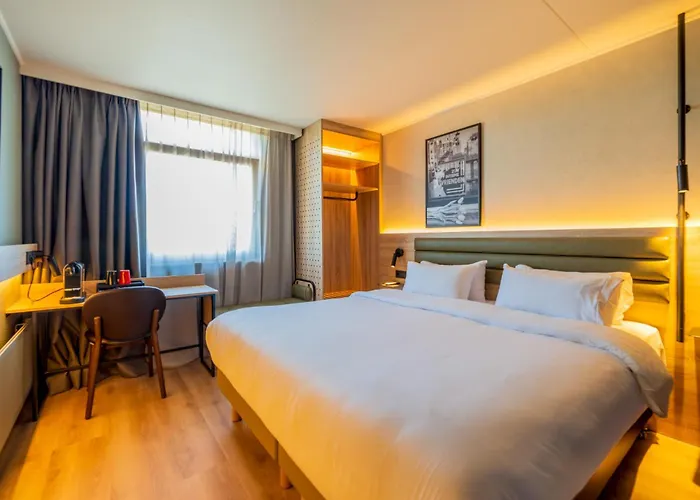 3 sterren hotel: Campanile Hotel & Restaurant Breda
