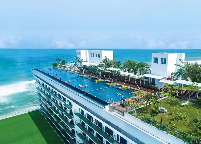 Hotel with Tennis: Marino Beach Colombo
