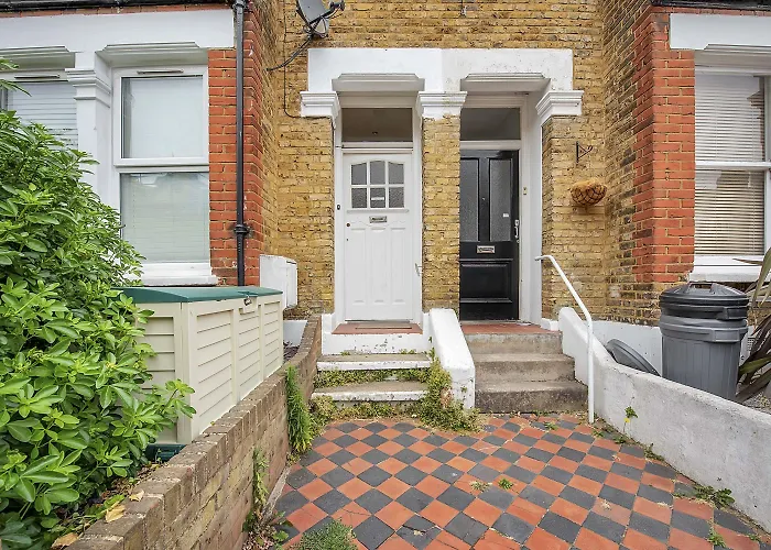 Finding My Palace Guest House In Tooting