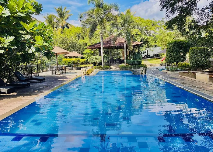 Serendip Stone Hotel And Bungalow