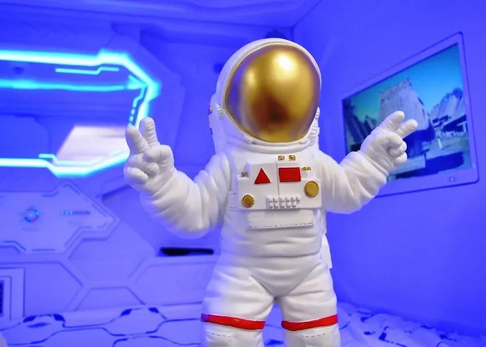 Airport Hotel: Cosmos Capsule Hub London