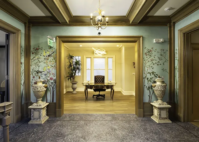 Hotel with view: The Edward Buffalo