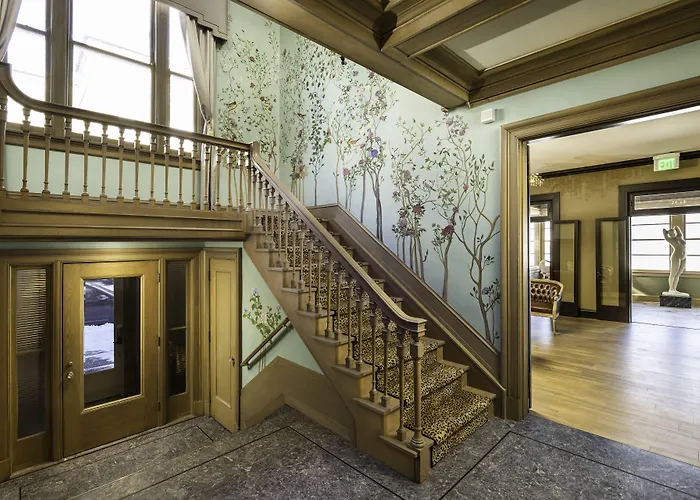 Hotel with view: The Edward Buffalo