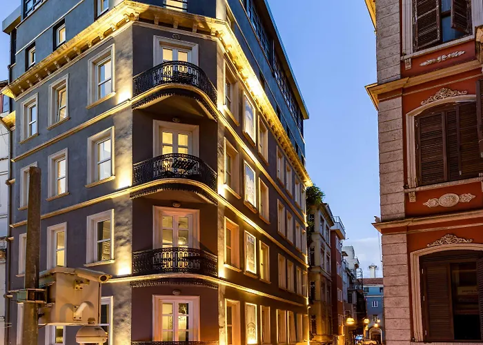Hotel 3 stelle: Petros Hotel