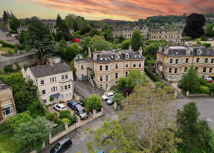 Family Hotel: Dorian House Boutique B&B - Free Parking!