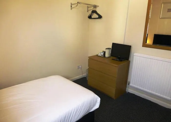 Golf hotel: Esplanade Hotel - Clacton On Sea, Beachfront Hotel By Oyo