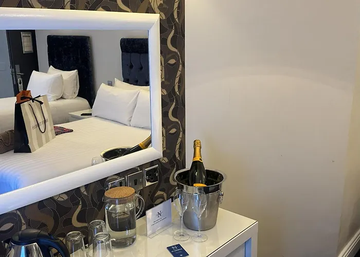 Hotel all'aeroporto: Hotel St George By Nina