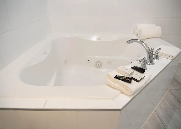 3 star hotel: Red Carpet Inn