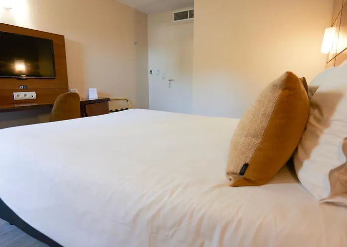  Le Kennedy, Clermont-Ferrand, The Originals Relais