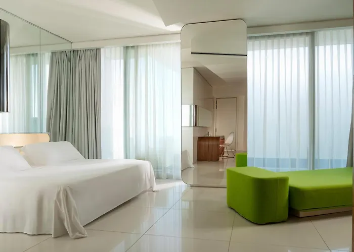 I-Suite Hotel