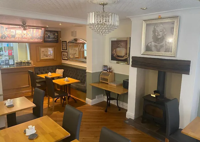 The Libra - Adults Only B&B With Guaranteed Carpark