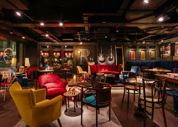 Central hotel: Ruby Lucy Hotel London By Ihg