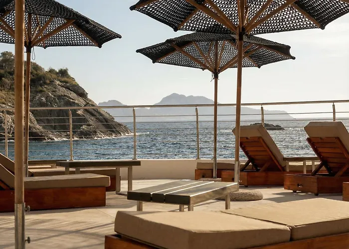 5 star hotel: Maya Beach Resort