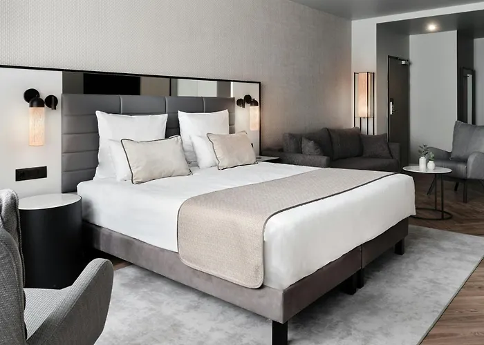 moteles Leonardo Royal