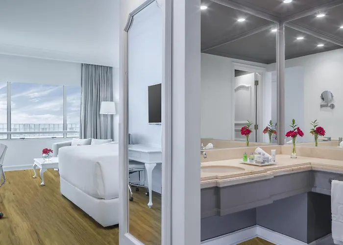 Nh Collection Plaza Santiago