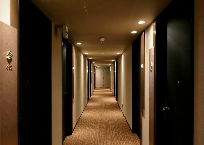 Luxury hotel only: Candeo Hotels Tokyo Roppongi