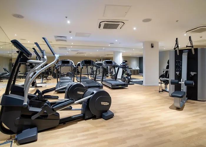 Hotel central: Holiday Inn Express - London Heathrow T4 By Ihg