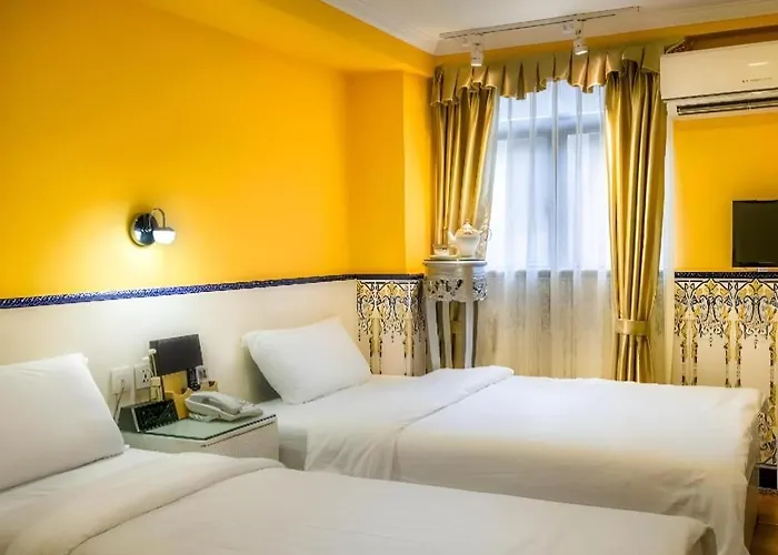 Happy Family Hotel