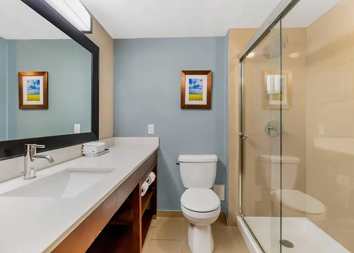 Clarion & Suites
