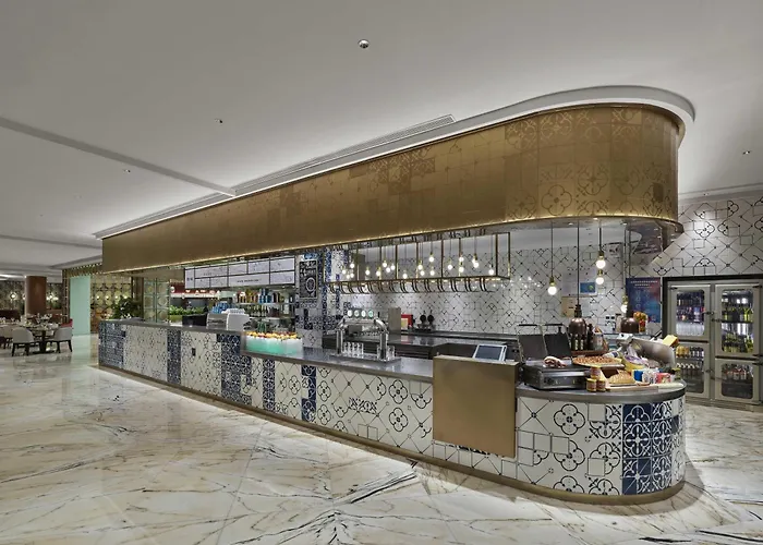 Hotels Close to Airport Hilton Shanghai Hongqiao