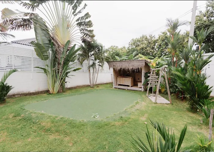 Palm - Award Winning Modern Luxury & Exclusive