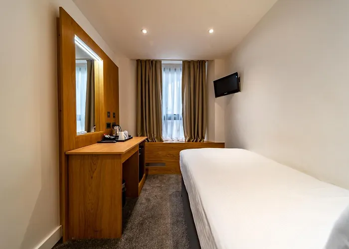 Hotel: Central Park Hotel